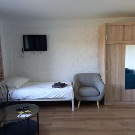 Leon'S Rooms Żary Exterior foto