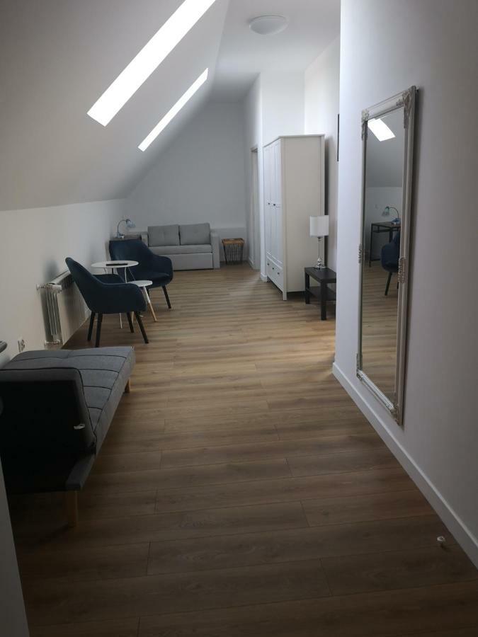 Leon'S Rooms Żary Exterior foto