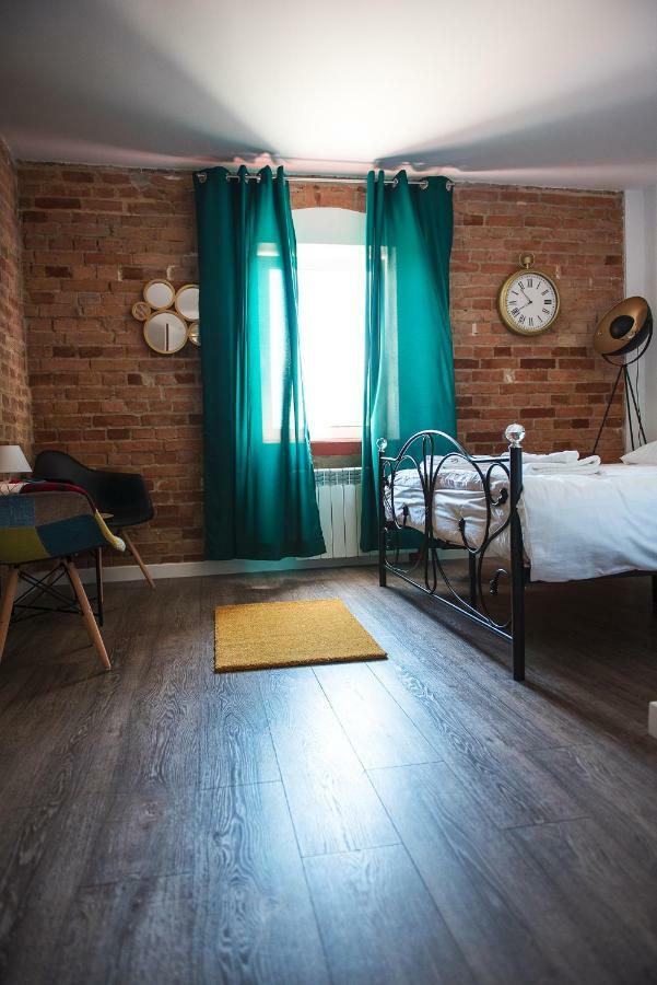 Leon'S Rooms Żary Exterior foto